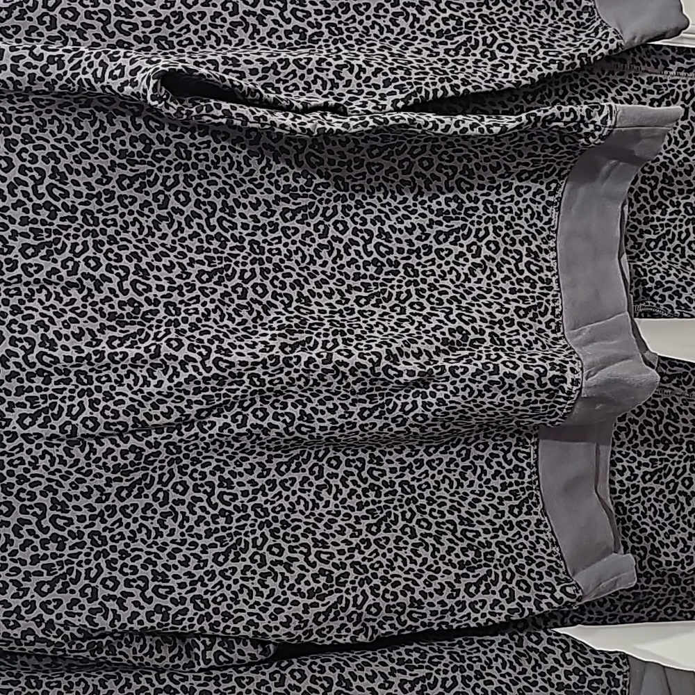 J. Crew Size Medium Leopard Print Sweatshirt and Sweatpants Bundle - like new - Picture 3 of 11